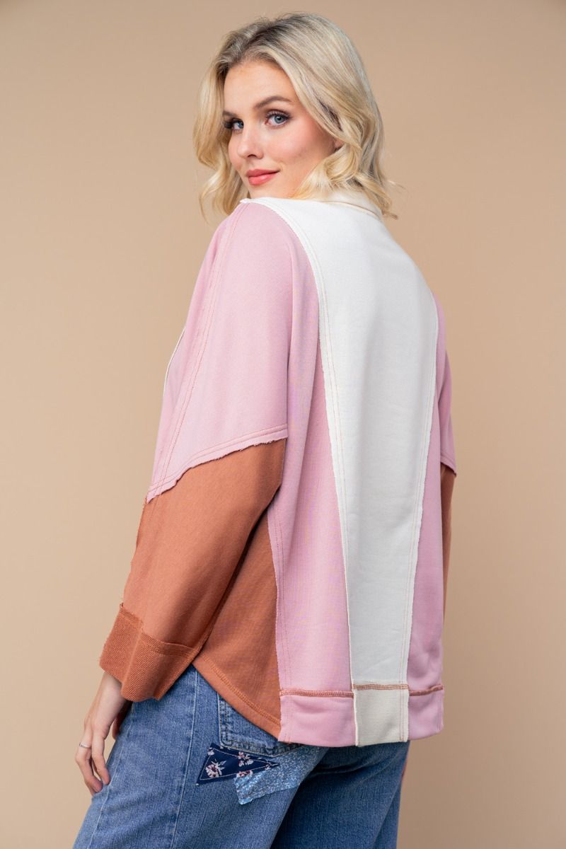 COLOR BLOCKED LOOSE FIT KNIT TOP