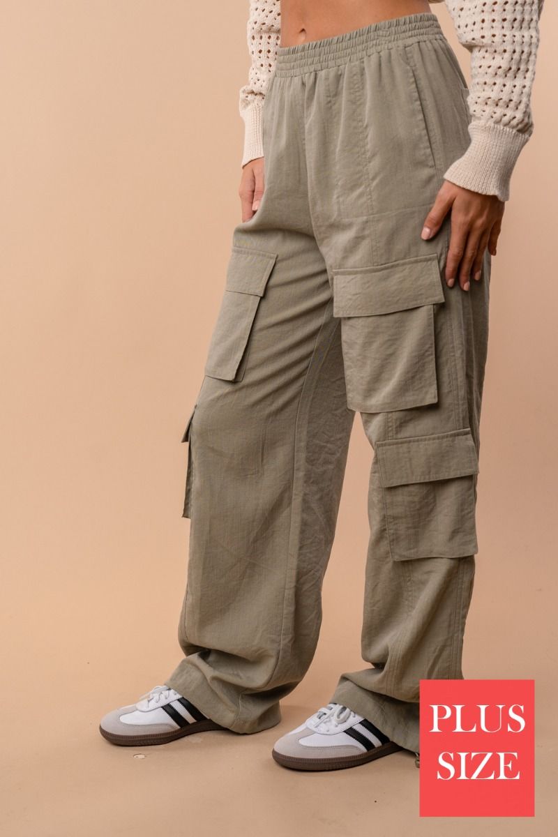 PLUS SIZE HIGH-WAISTED SOLID CARGO PANTS