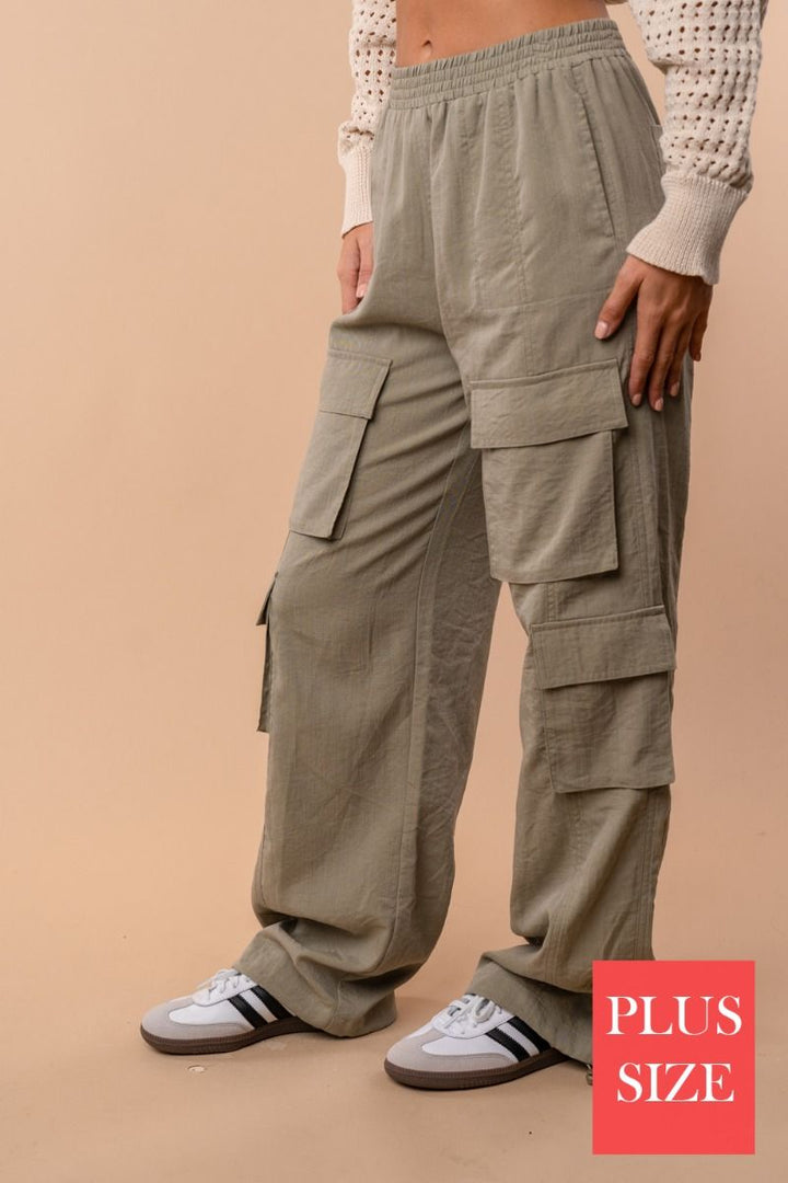 PLUS SIZE HIGH-WAISTED SOLID CARGO PANTS