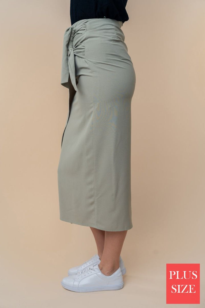 PLUS SIZE HIGE WAISTED SOLID WOVEN WRAPPED SKIRT