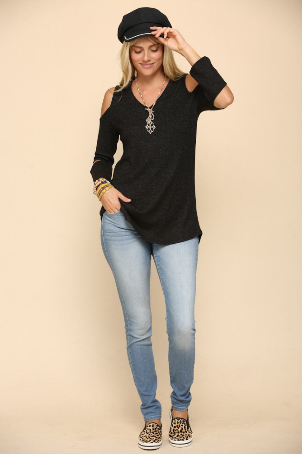 PLUS SIZE CUT OUT V-NECK TOP