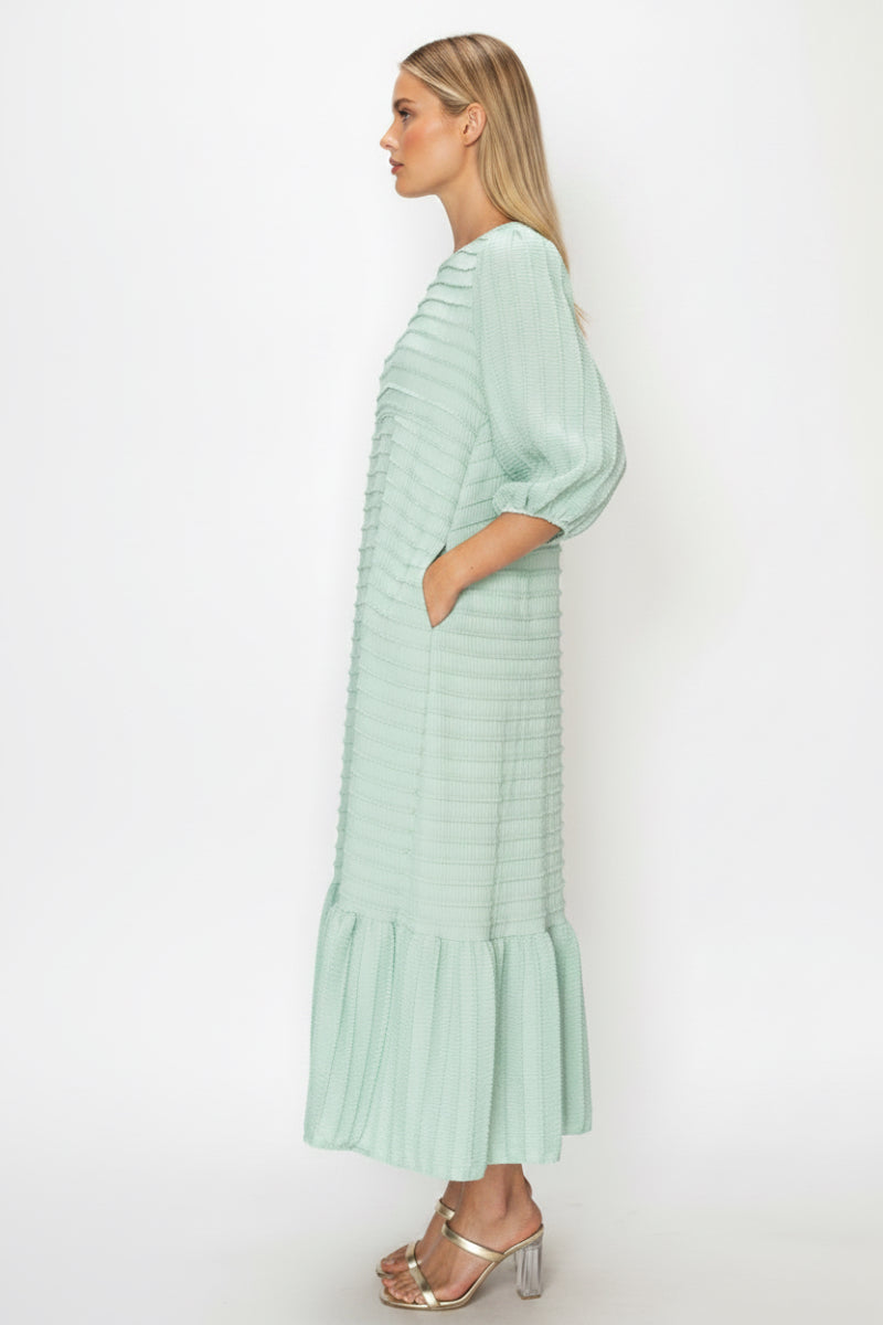 TEXTURED MIDI DRESS WITH 3/4 BALLOON SLEEVES