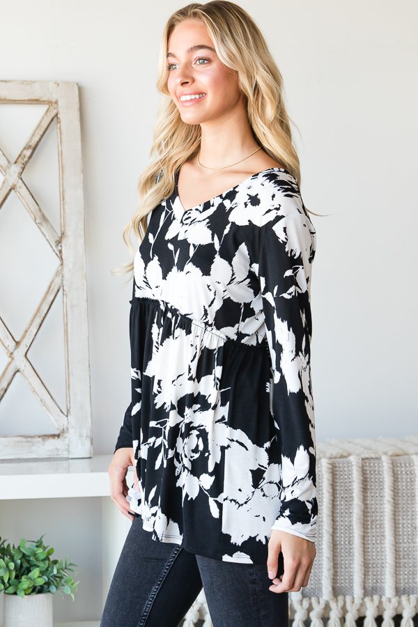 V NECK FLORAL PRINT BABYDOLL TOP WITH SHIRRING AND RUFFLED DETAIL PLUS SIZE