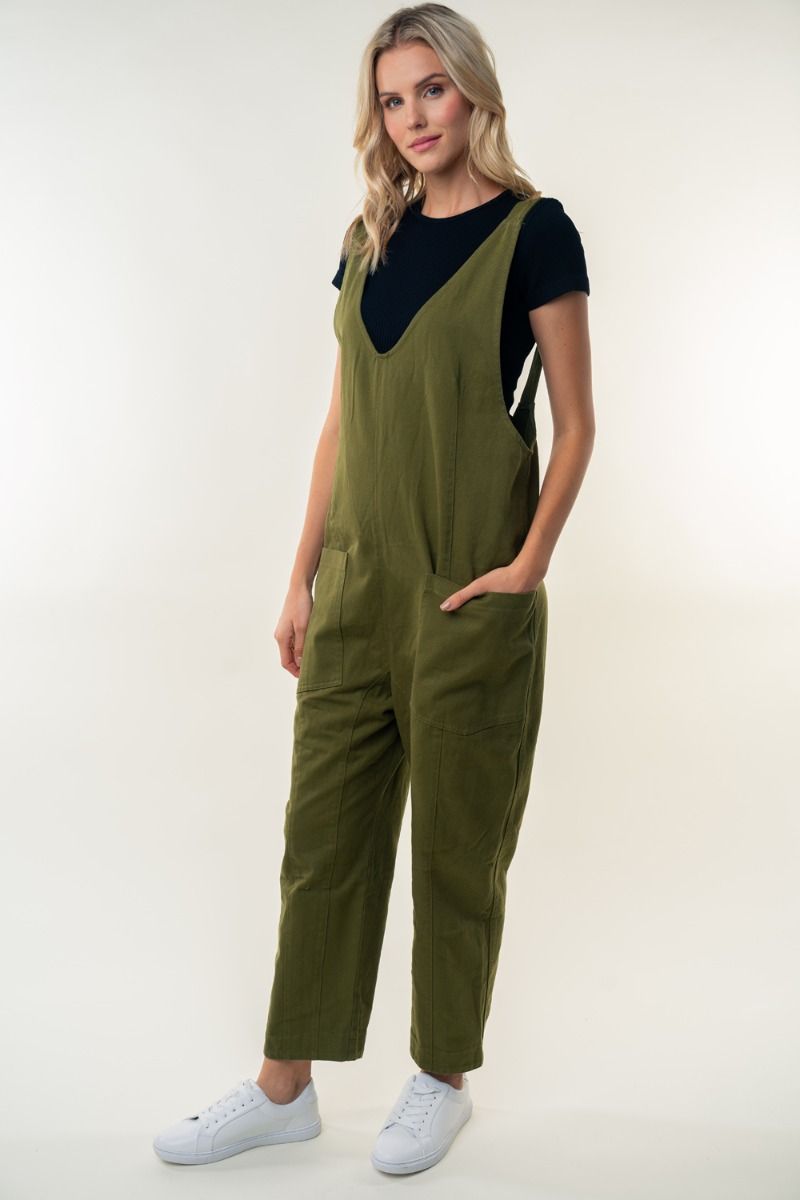 SLEEVELESS SOLID KNIT JUMPSUIT WITH SCOOP V-NECK