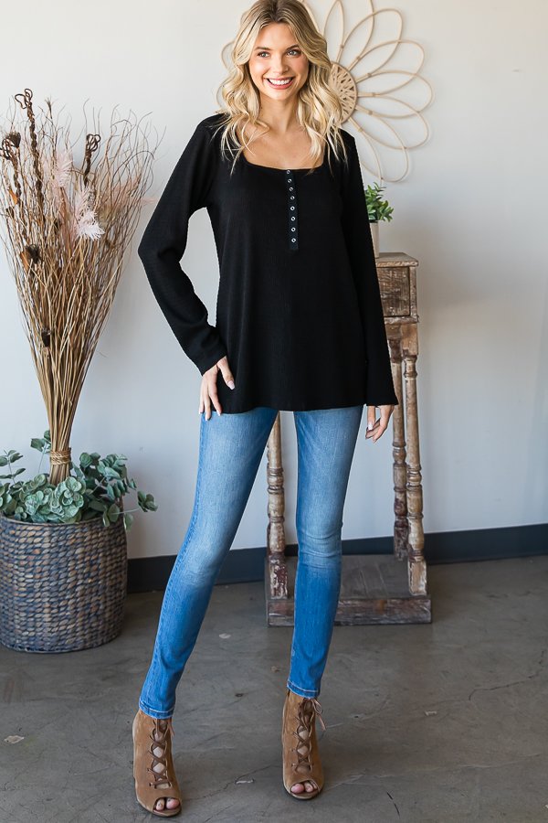 SOLID SMOCKING LONG SLEEVES W/ SNAP BUTTON DETAILED TOP