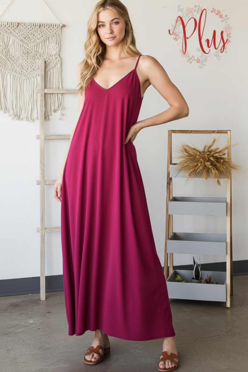 PLUS SIZE SLEEVELESS V NECK SOLID MAXI DRESS WITH SIDE