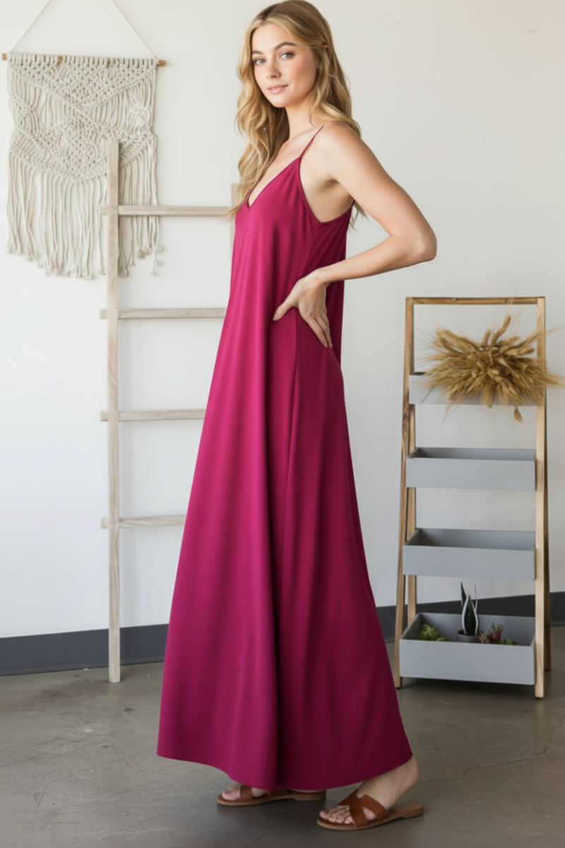 PLUS SIZE SLEEVELESS V NECK SOLID MAXI DRESS WITH SIDE