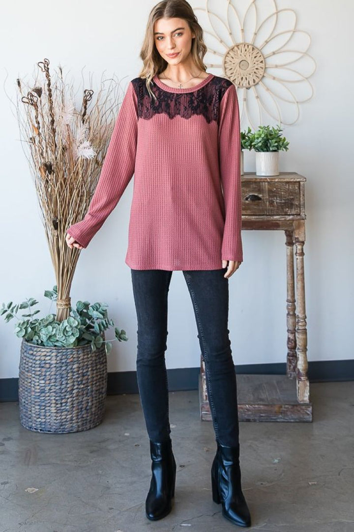 SOLID WAFFLE KNIT ROUND NECK LACE DETAILED TOP