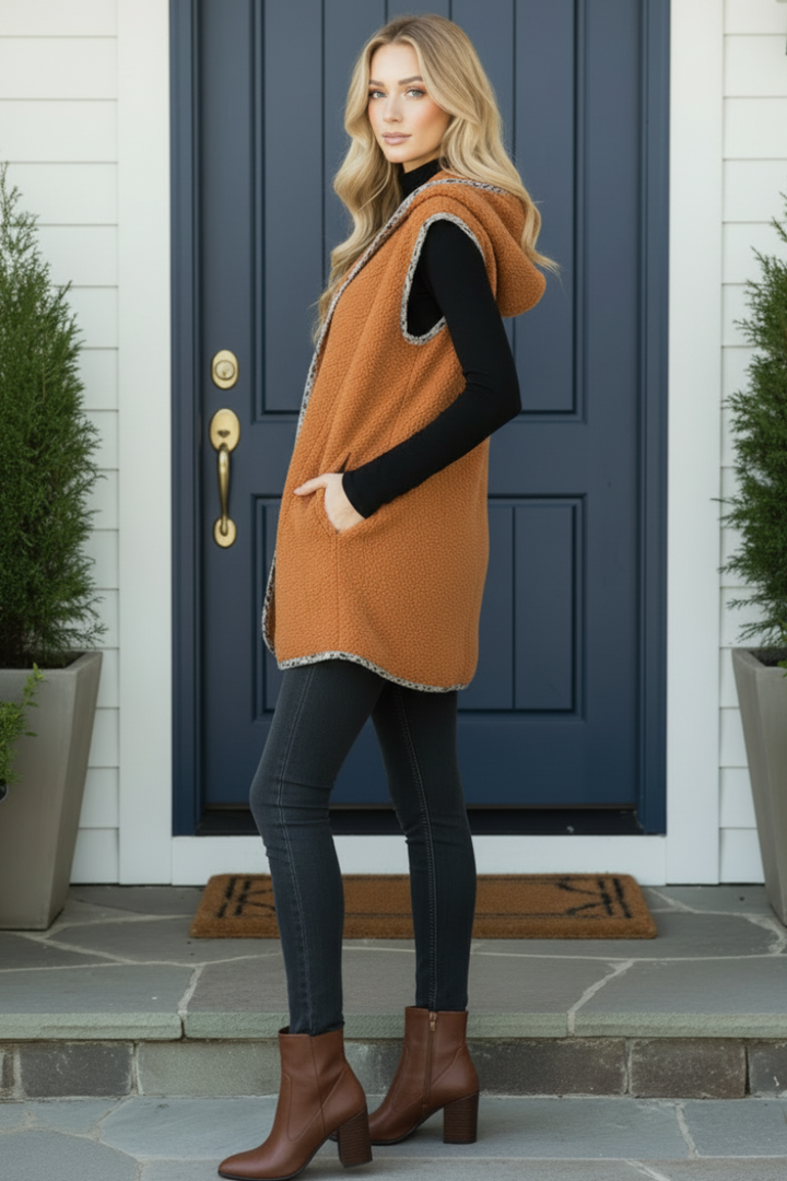 PLUS SIZE SLEEVELESS FUZZY ANIMAL CONTRAST VEST HMEJ6719
