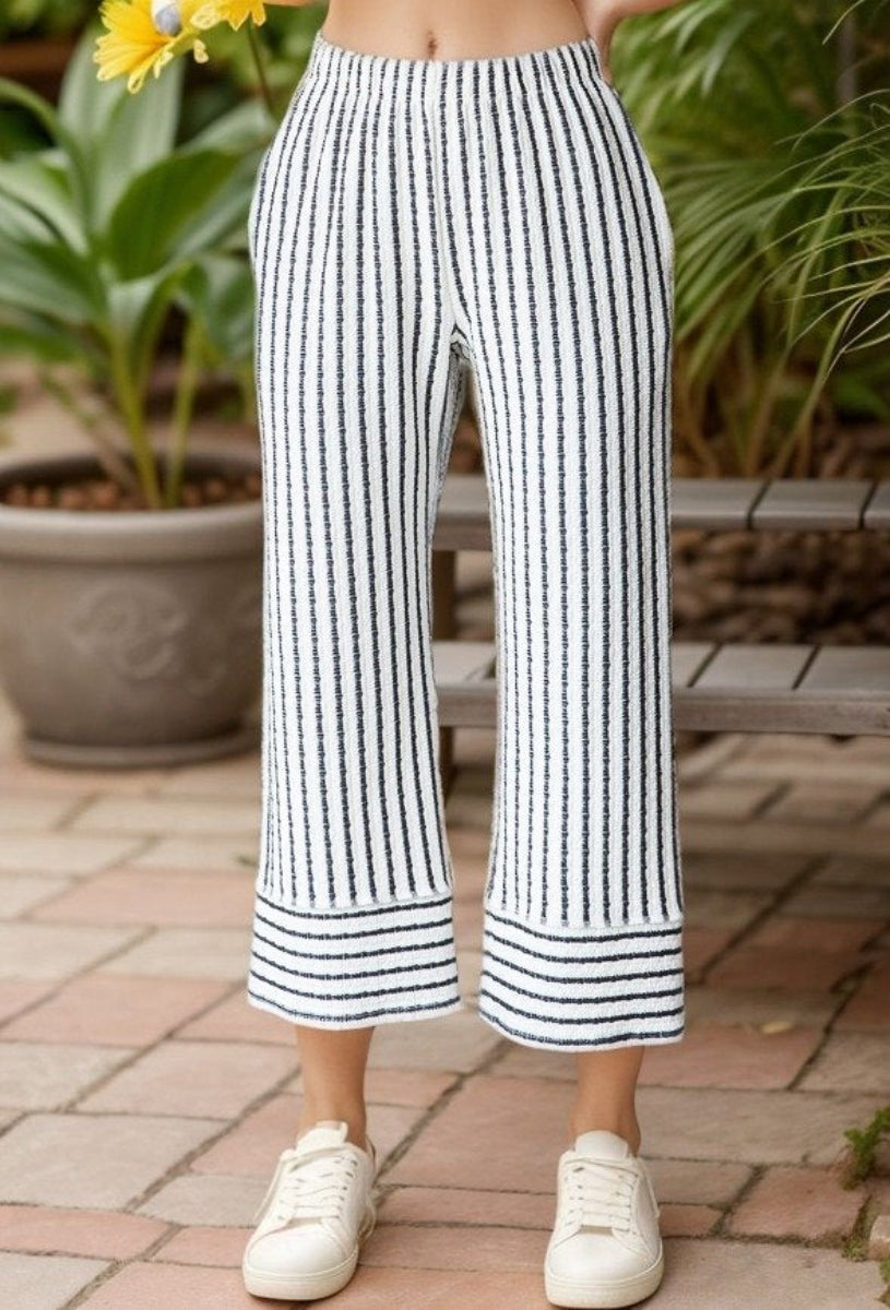 PLUS SIZE STRIPE JACQUARD CROPPED PANTS