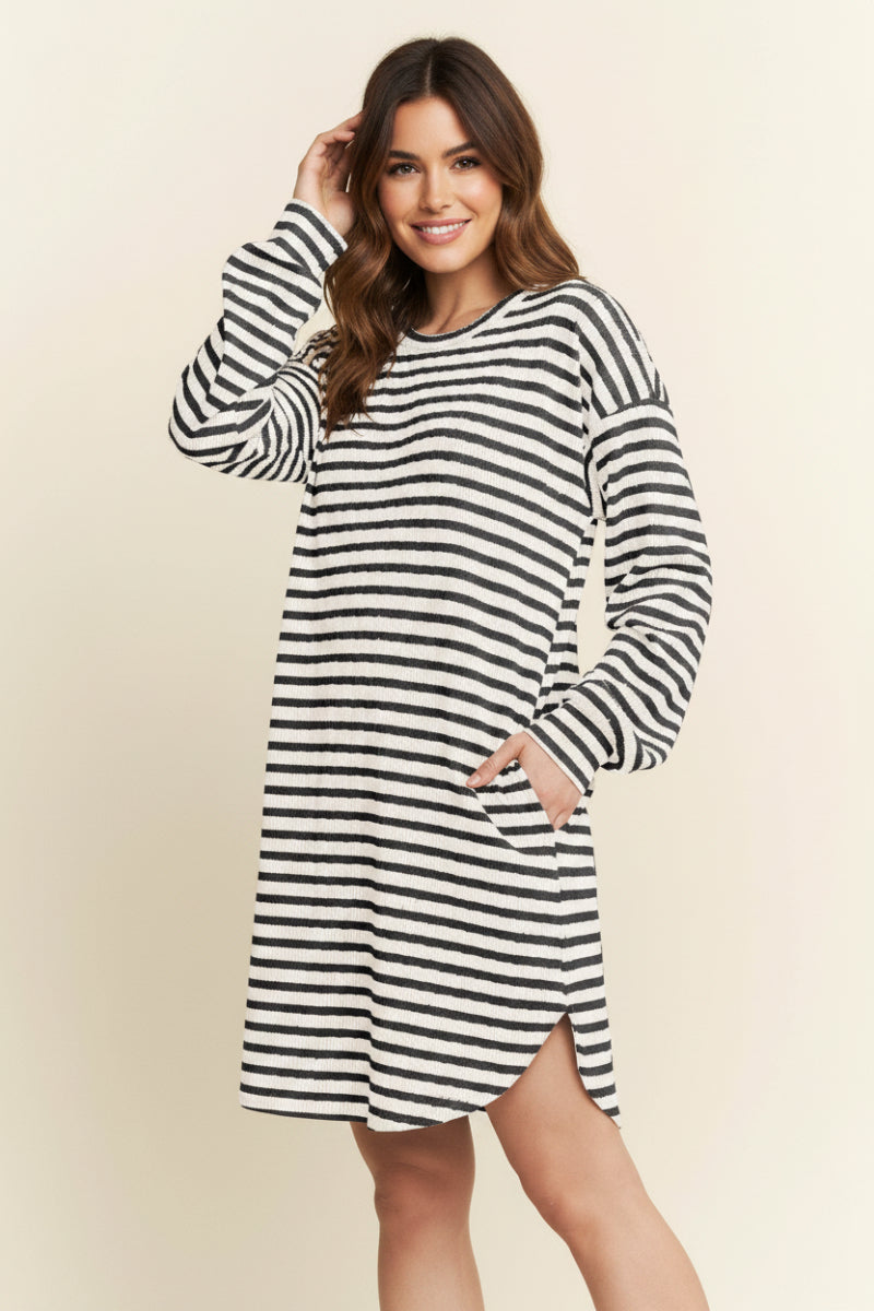 PLUS SIZE JACQUARD STRIPE WITH SIDE POCKET MINI DRESS HMED6710