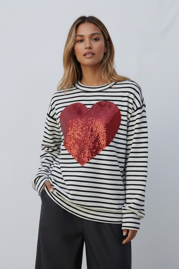 PLUS SIZE STRIPE FRONT SEQUINCE HEART DETAIL TOP HMET7976