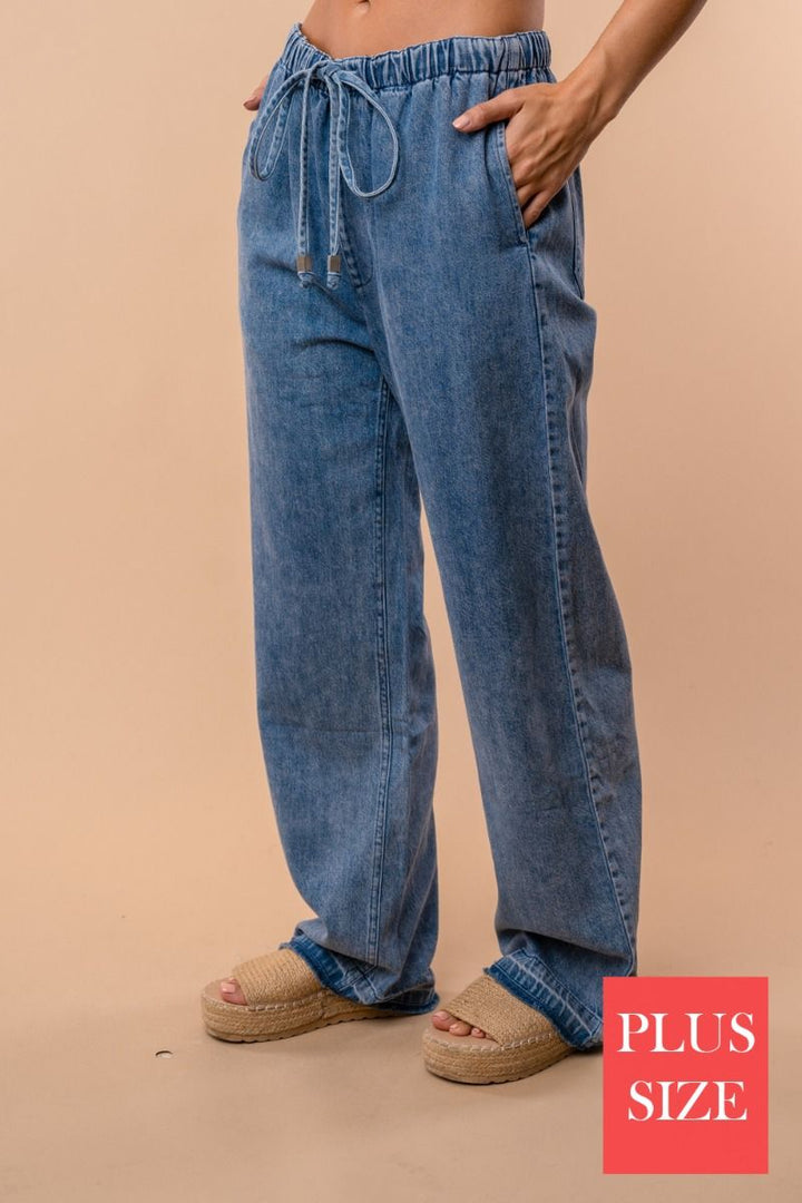 PLUS SIZE HIGH WAISTED JEANS WITE ELASTIC WAIST