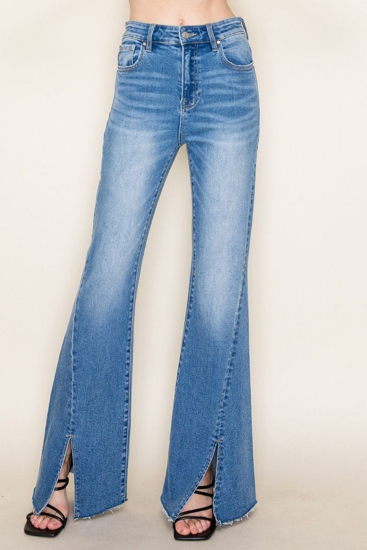 high-waisted solid denim jeans with a button*