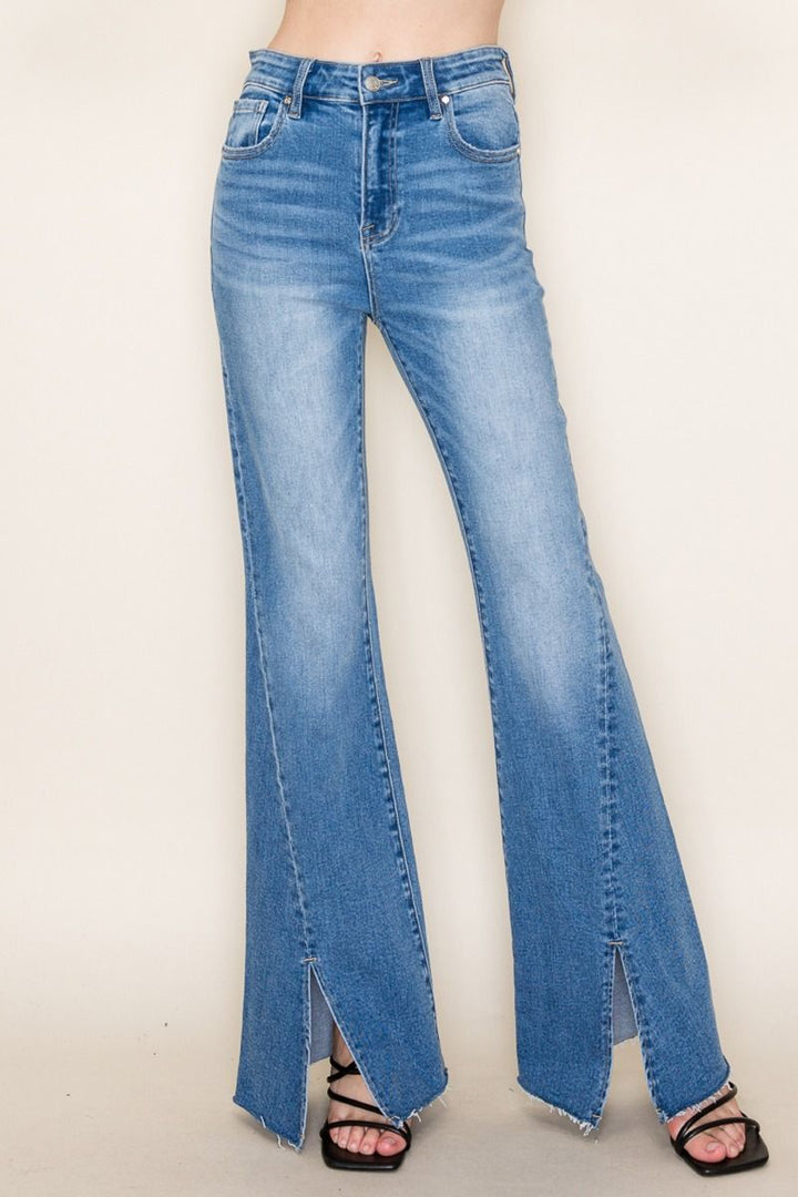 high-waisted solid denim jeans with a button*