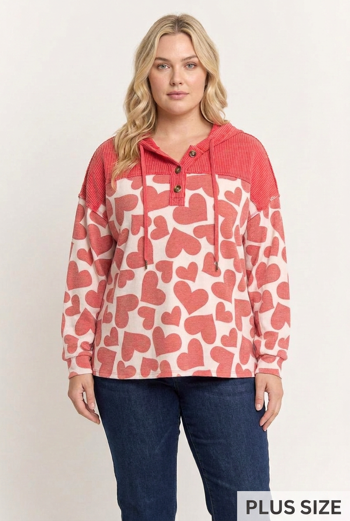 Plus-size studio image with PLUS SIZE label at the bottom right