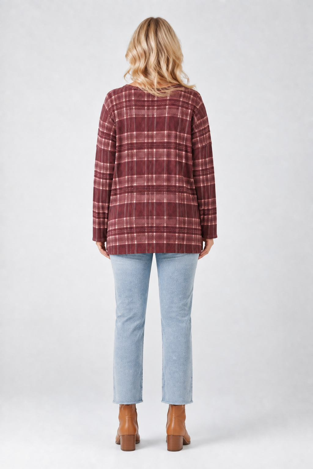 Product photo, plus-size blonde model, full back pose