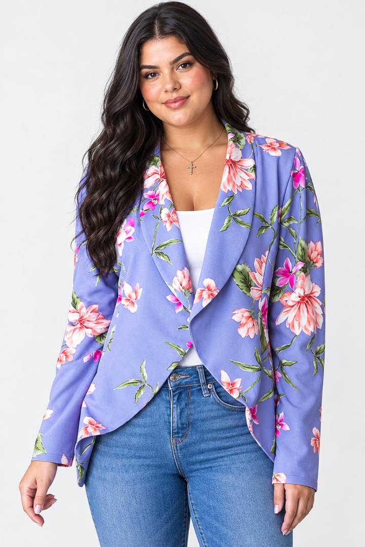 Product photo, plus-size Brazilian model, lavender floral kimono jacket, front view, plain studio background