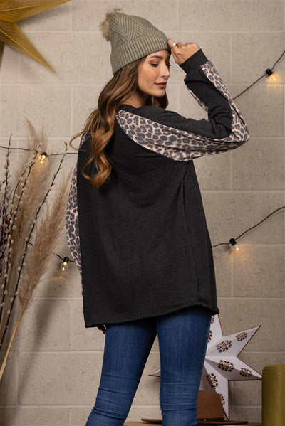 CHARCOAL W/CHEETAH PRINT CONTRAST SLEEVES KNIT TOP