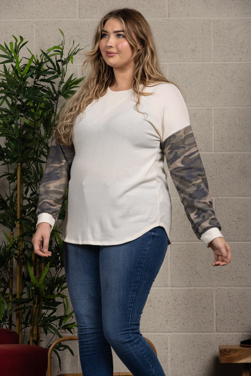 IVORY CAMOUFLAGE PRINT CONTRAST SLEEVES PLUS SIZE KNIT TOP-ST1769