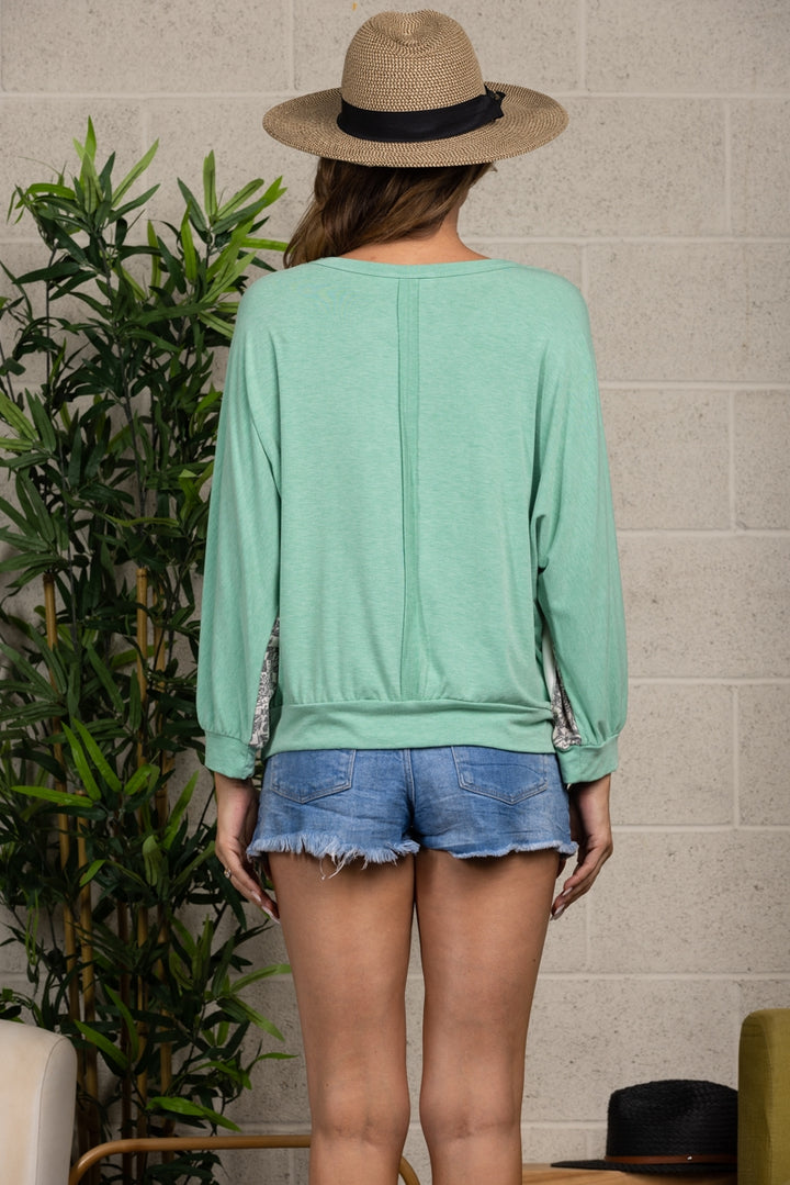 FLORAL PRINT ACCENT LONG SLEEVE TOP-TJ10890