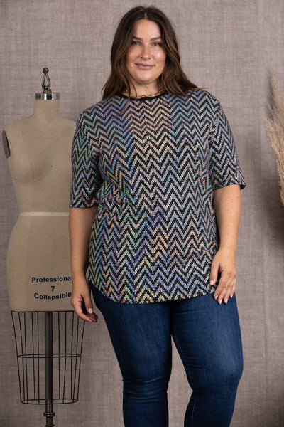 T7584-Wholesale BLACK ZIGZAG SEQUENCE SHORT SLEEVES PLUS SIZE TOP