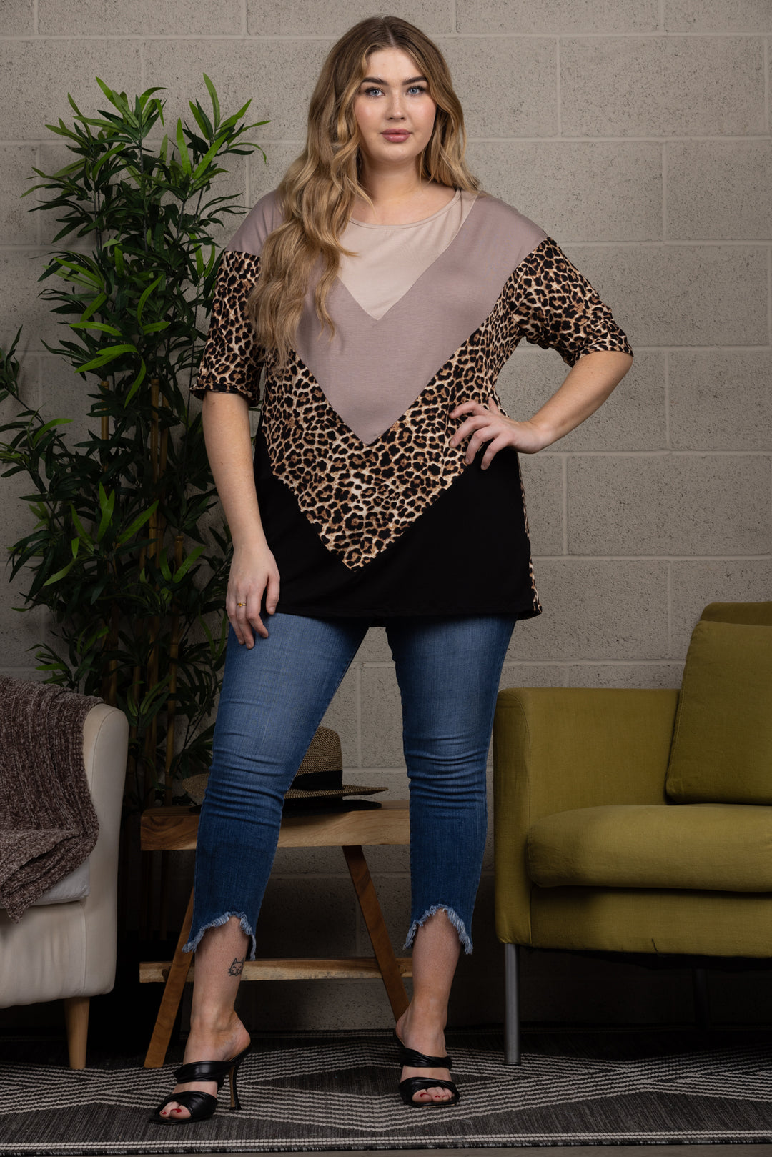 LEOPARD PRINT DOLMAN SLEEVES CONTRAST PLUS SIZE KNIT TOP CT43609E